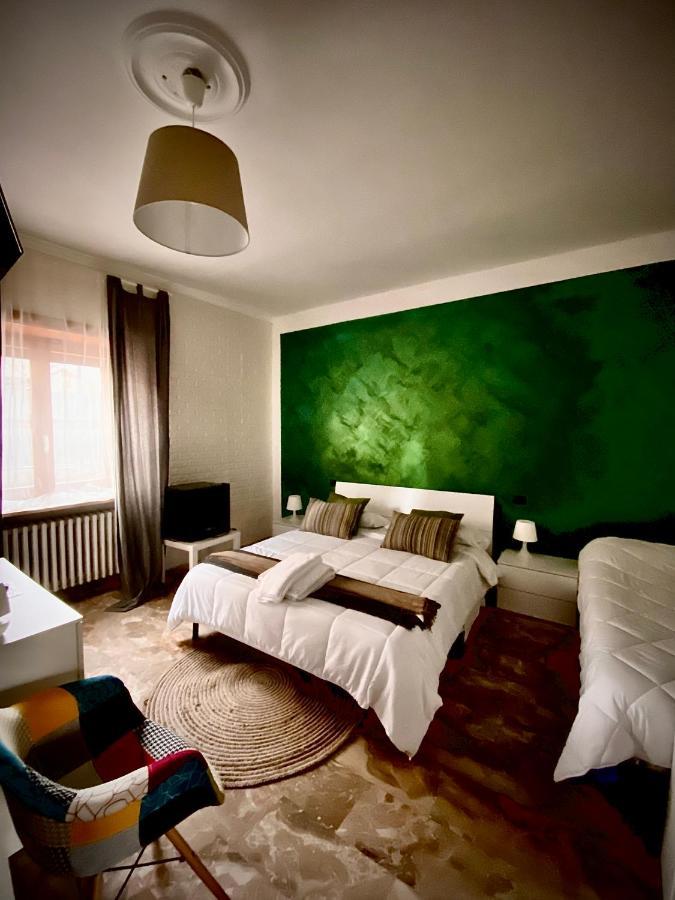 B&B Mo•Si Massa d'Albe 外观 照片