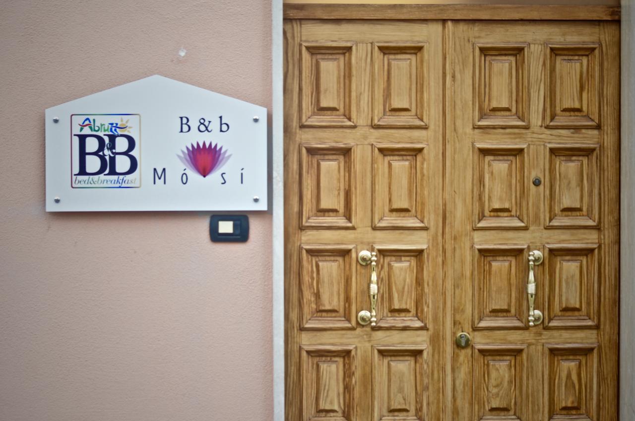 B&B Mo•Si Massa d'Albe 外观 照片