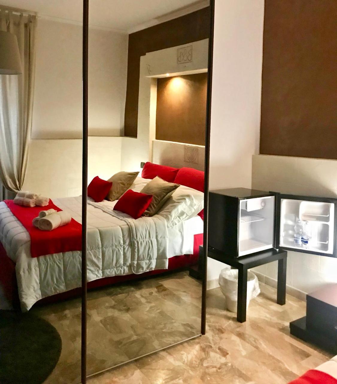 B&B Mo•Si Massa d'Albe 外观 照片