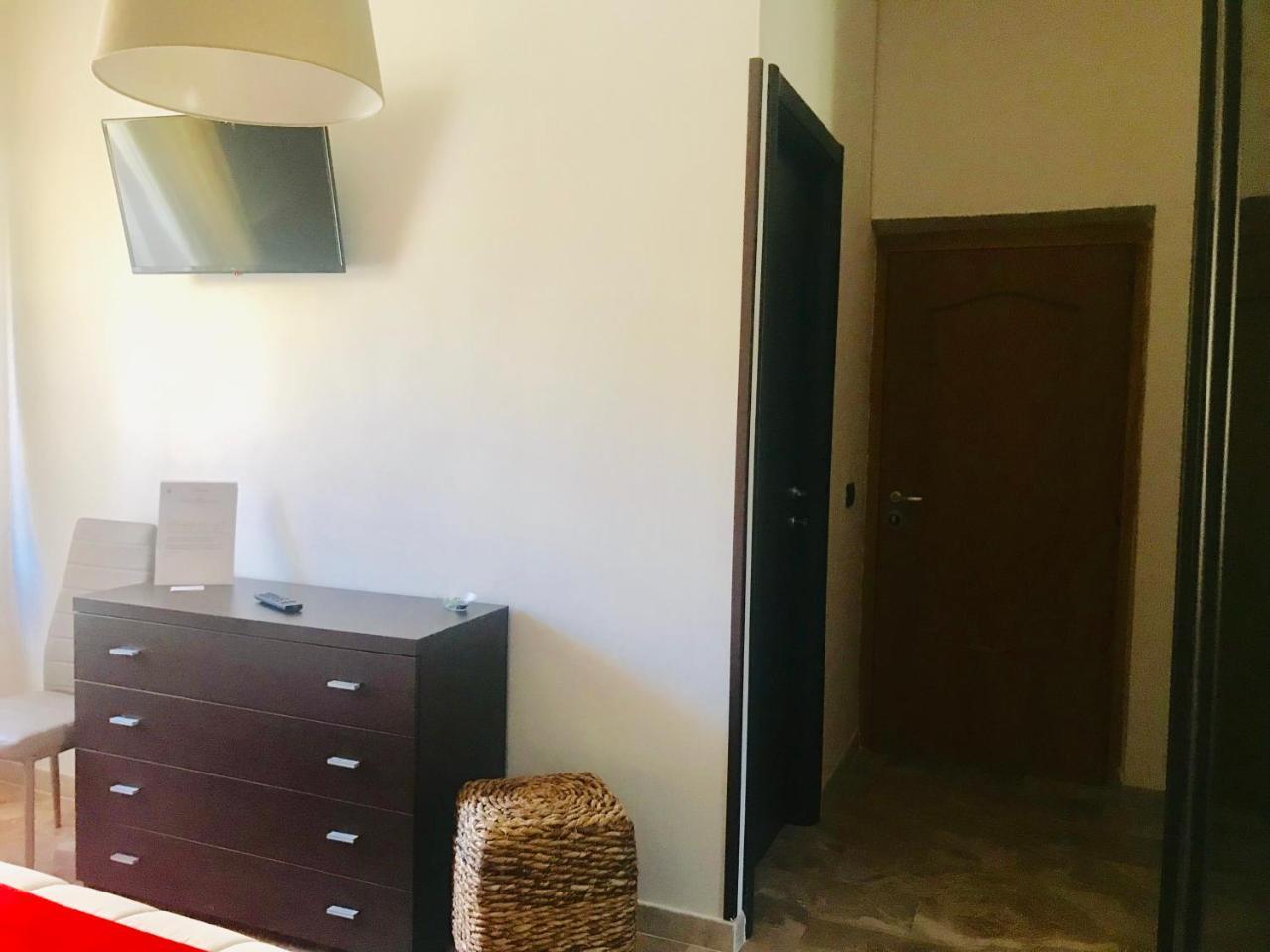 B&B Mo•Si Massa d'Albe 外观 照片